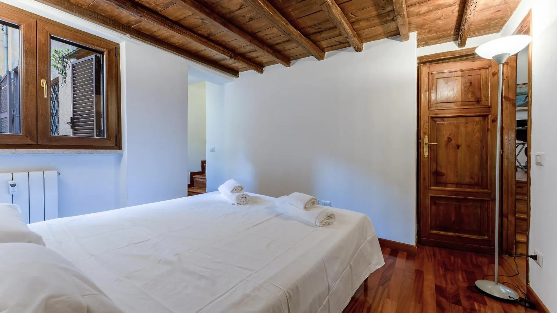 Ciambella Arch Apartment For 6 People @Largo Argentina Rome
